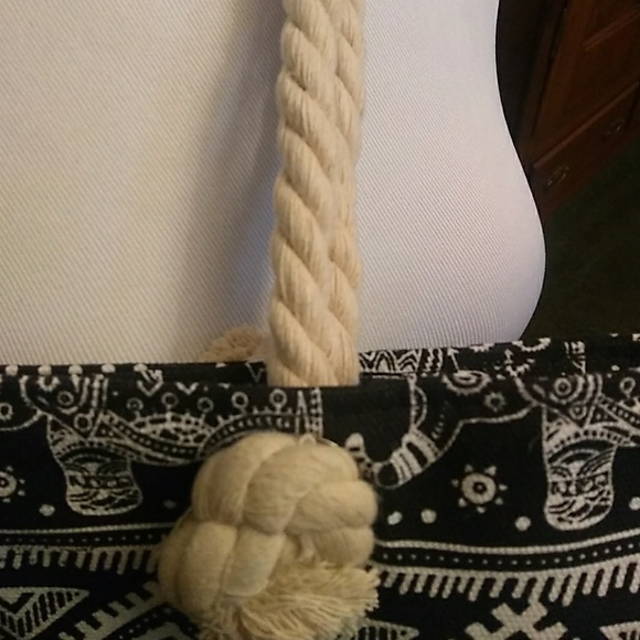 ONLY 2 LEFTBoho Elephant Print Bag - Picture 3 of 7